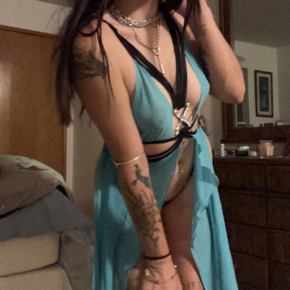 Lingerie with free face mask 🌊